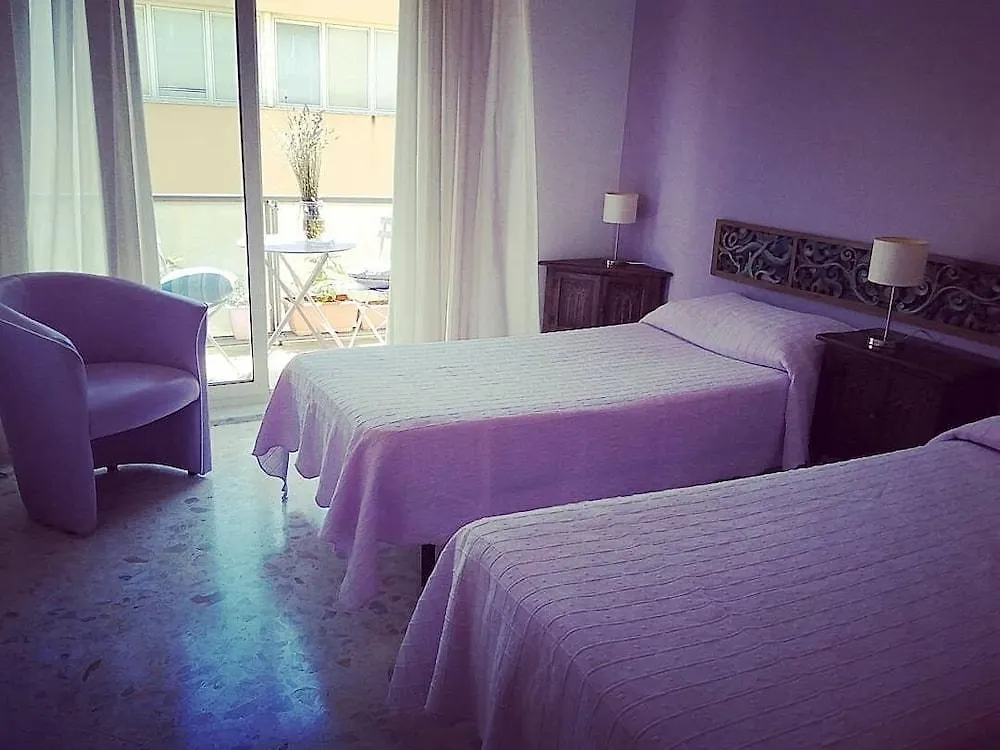 Hotel Amelie Palermo 3*,